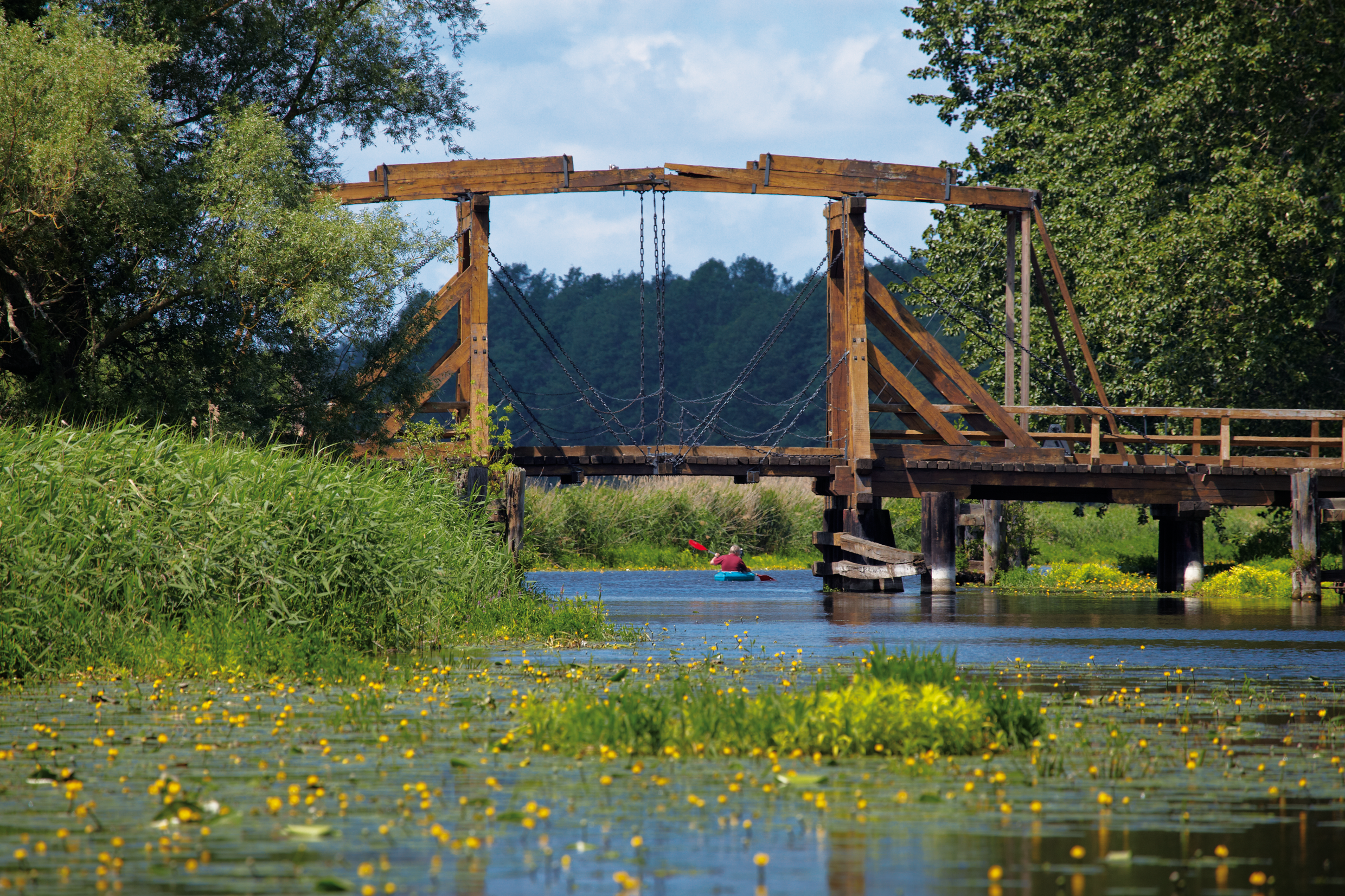 Holzklappbrücke in Nehringen auf der Trebel