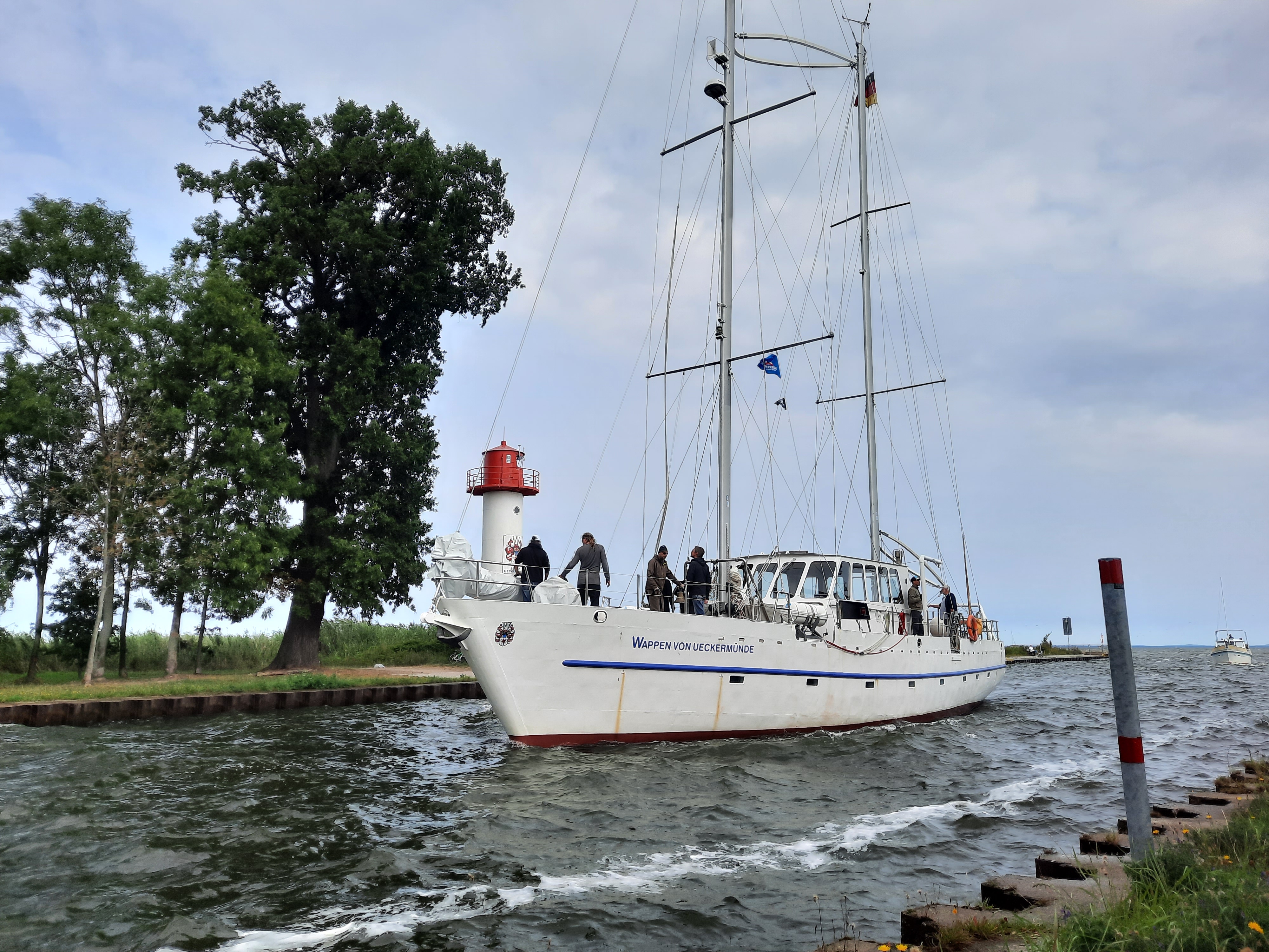 Segeltour mit der "Wappen von Ueckermünde" - dem Rollisegler