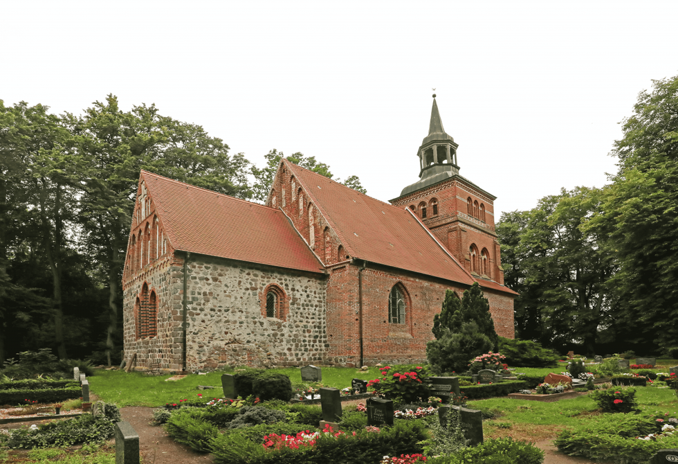 Village Church Groß Kiesow