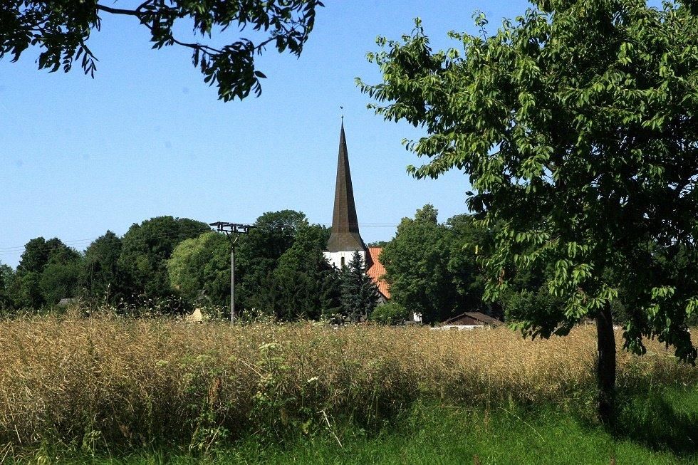 Kirche Groß Bisdorf (1)