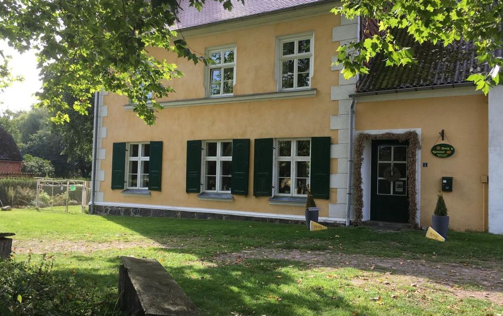 Behrenshagen manor house